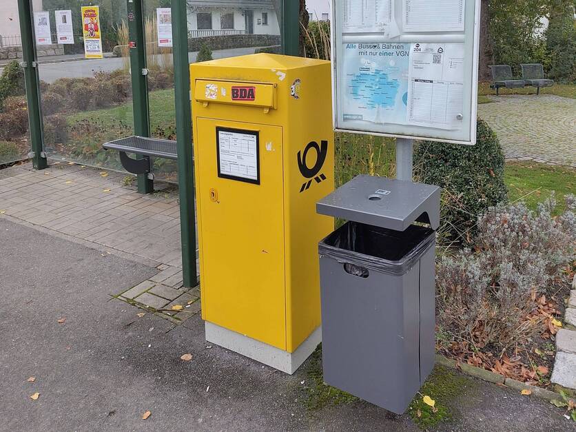 Neuer Abfalleimer/Ascher Bushaltestelle Hauptstraße Großenseebach 