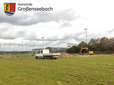 Neben dem B-Platz des FSV Großenseebach entsteht seit Anfang Oktober eine Multisport-Arena.