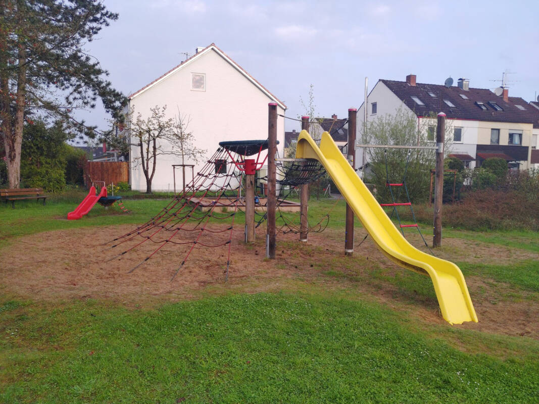 grossenseebach_spielplatz_gartenstrasse_08o-1067x800-1